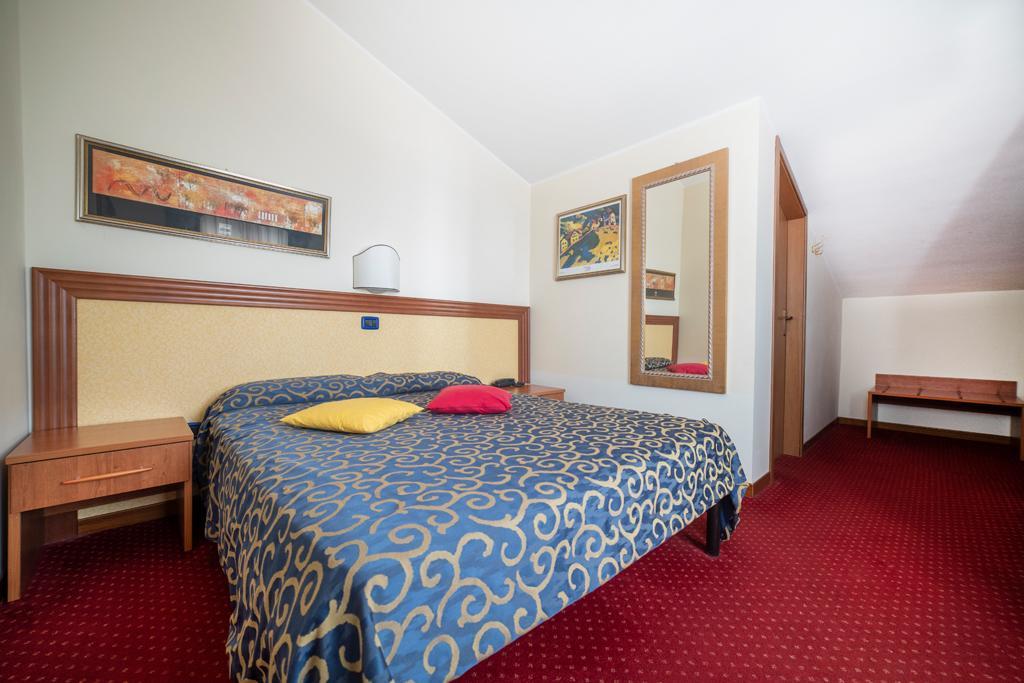 Hotel Italia & Lombardi Montefiascone Exterior foto